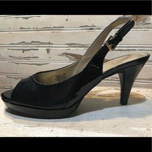 Black Bandolino pumps